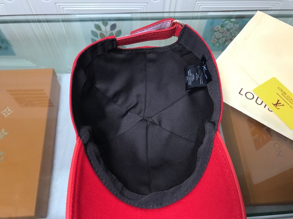 ブランド帽子側面デザイン